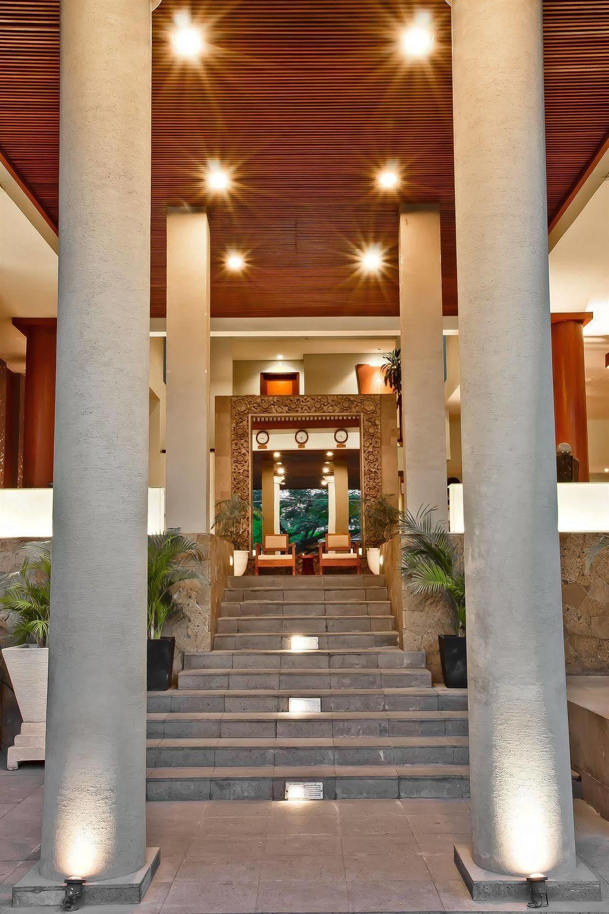 The Rani Hotel & Spa Kuta Lombok Eksteriør billede